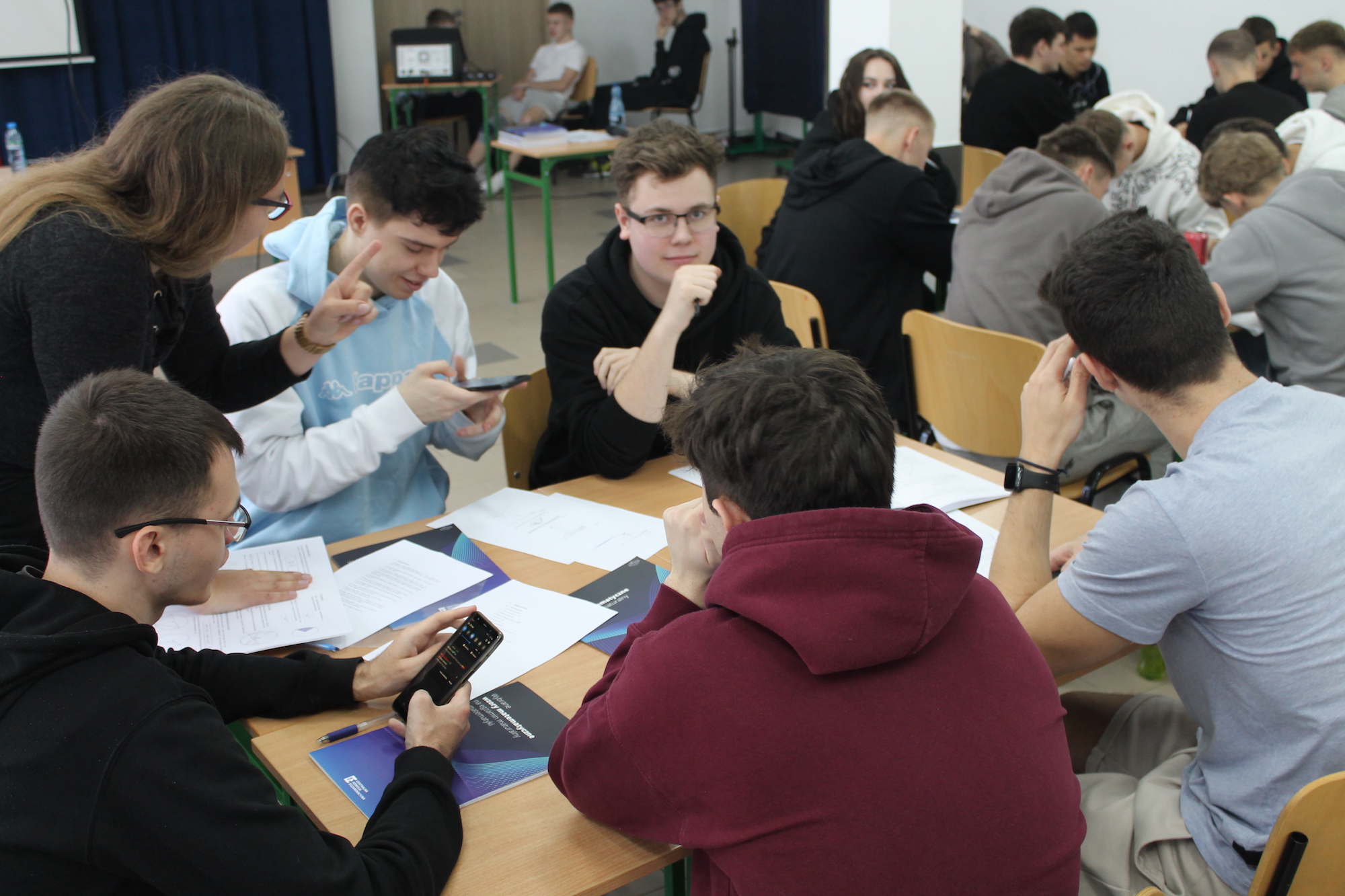 Uczniowie podczas warsztatów matematycznych