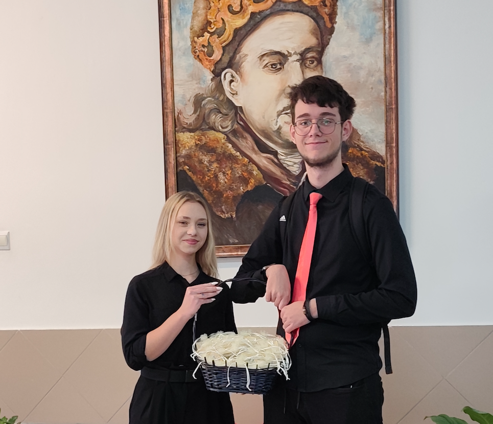 Uczniowie reprezentujący Samorząd Uczniowski - Zuzanna i Wojciech