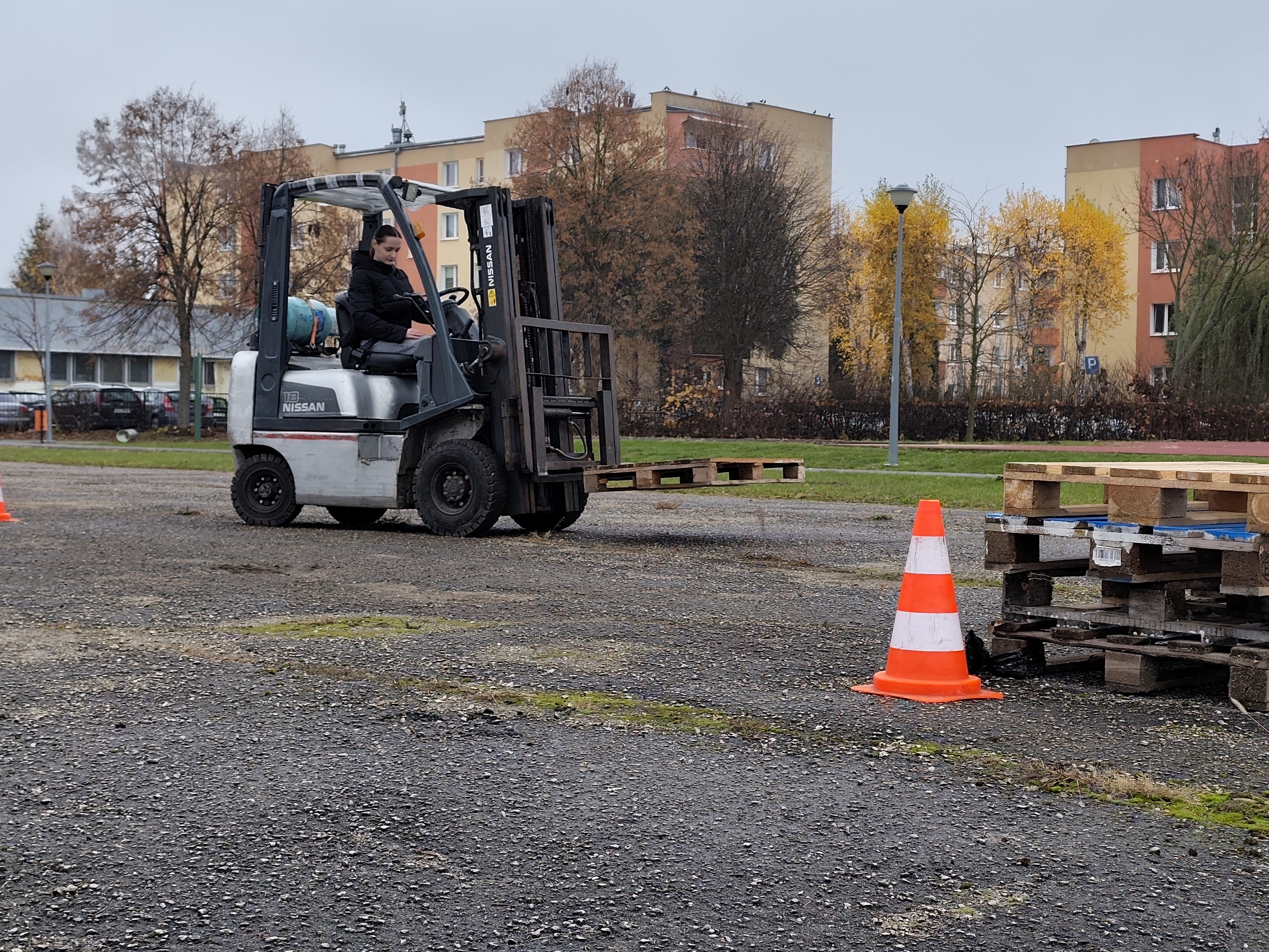 Uczennica biorąca udział w projekcie