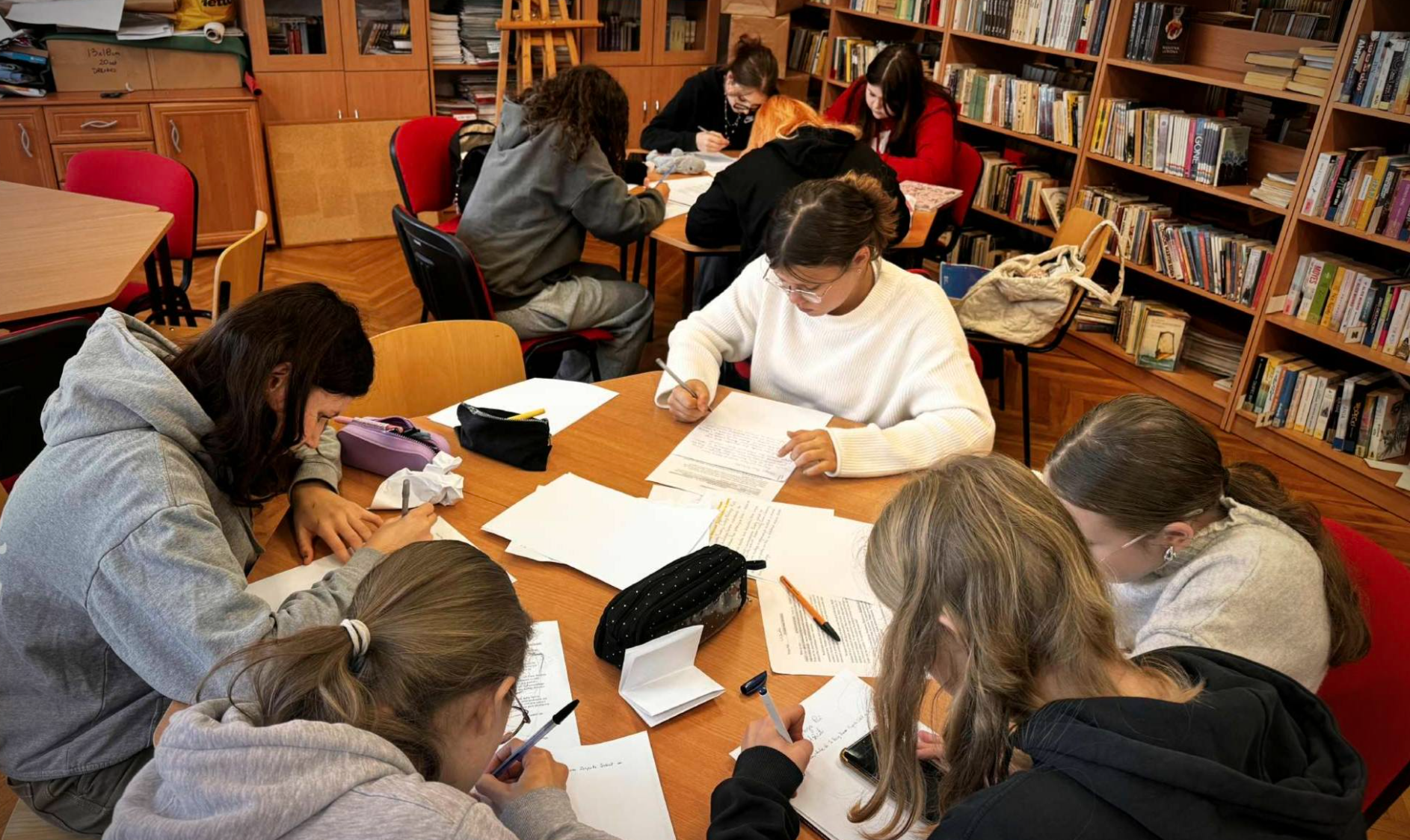 Uczniowie biorący udział w wydarzeniu