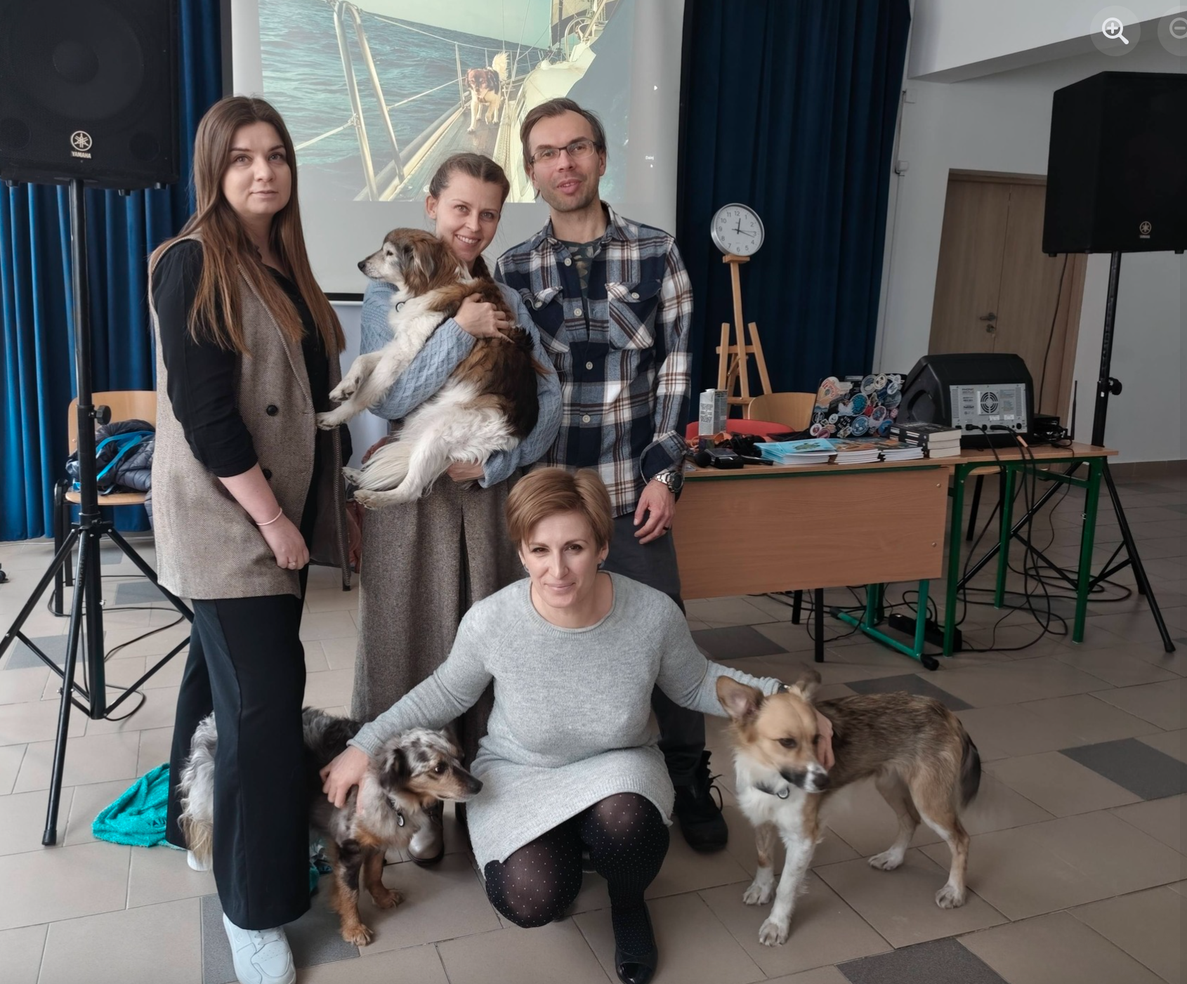 Podróżnicy - Iza i Piotr, ich czworonożni przyjaciele - Snupek, Lawa, Florek, Pani Dominika Dziedzicka i Pani Emilia Salak